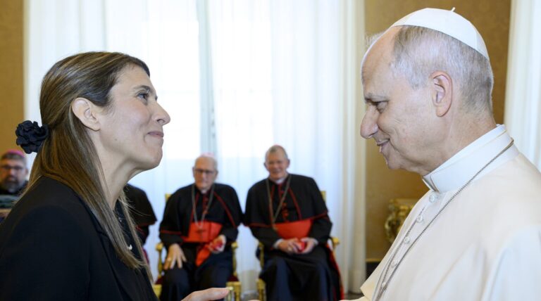 Agustina Rodríguez Saá, presidenta de la RUC, representó a las universidades ante el papa León XIV